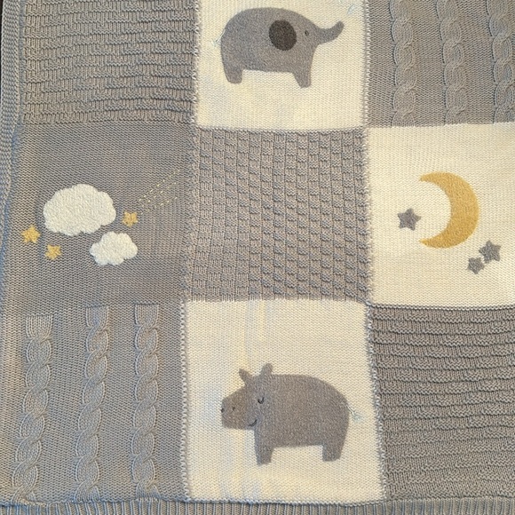 ✨EUC✨ Pottery Barn Hippo Heirloom Stroller Blanket - Picture 5 of 10